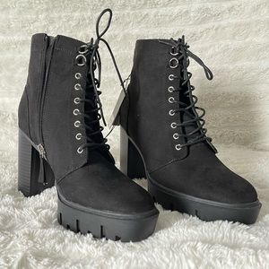 Black Booths Forever21 **NEW WITH TAGS**